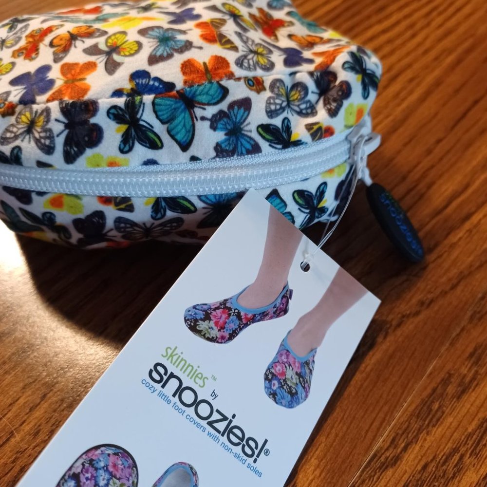 Women's Snoozies 'Skinnies' with travel pouch, Size L - 9/10, NWT - Picture 3 of 8